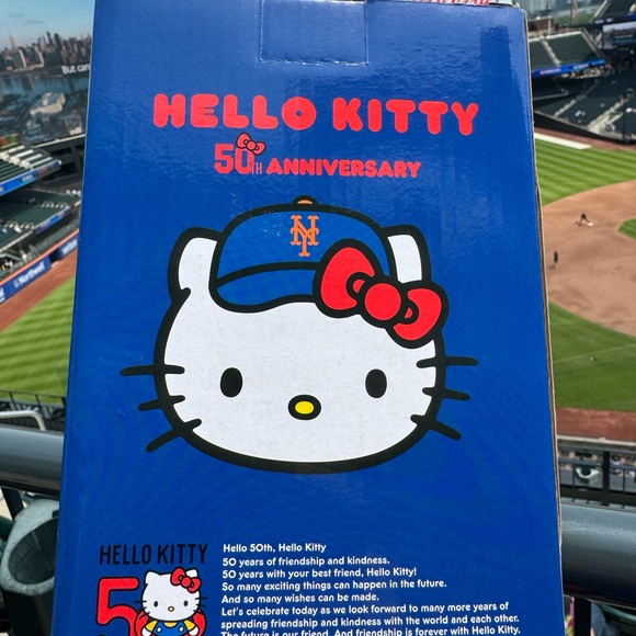 Hello Kitty New York Mets collab 5/26/24 RARE NOT AVAIL @STORES HELLO KITTY NIB - Picture 6 of 7